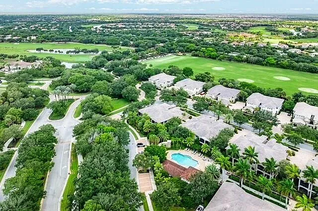 7551 Old Thyme Ct — Photo 4