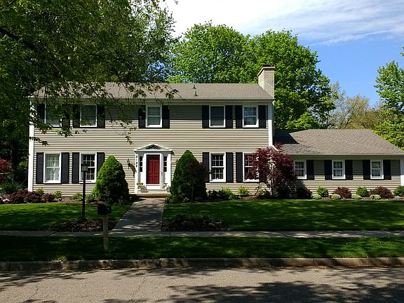 4th image of 2198 Heritage Ave