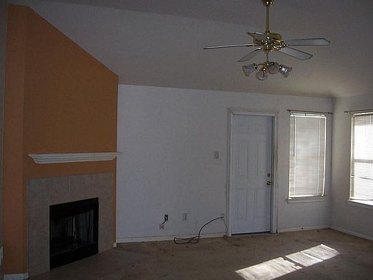 2nd image of 4031 Floral Way Ct