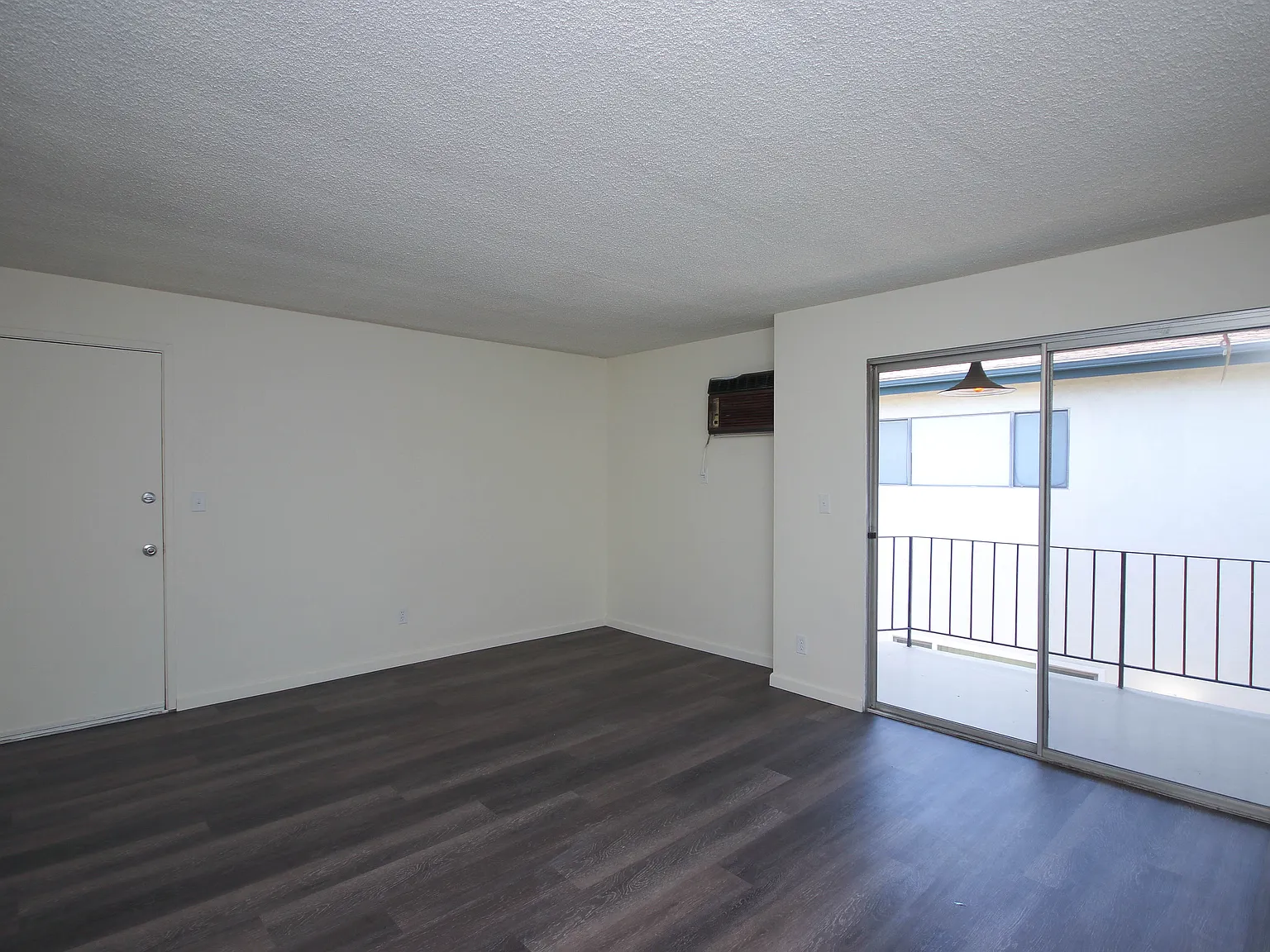 2 bed, $2,295 — Photo 4