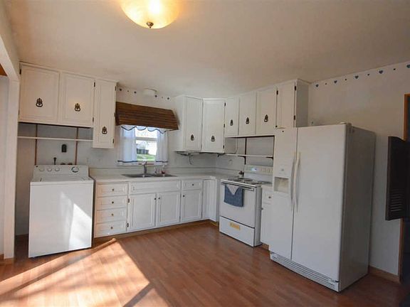 4th image of 4011 W Courtland St