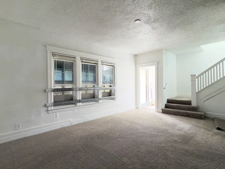 5406 Iroquois St — Photo 3