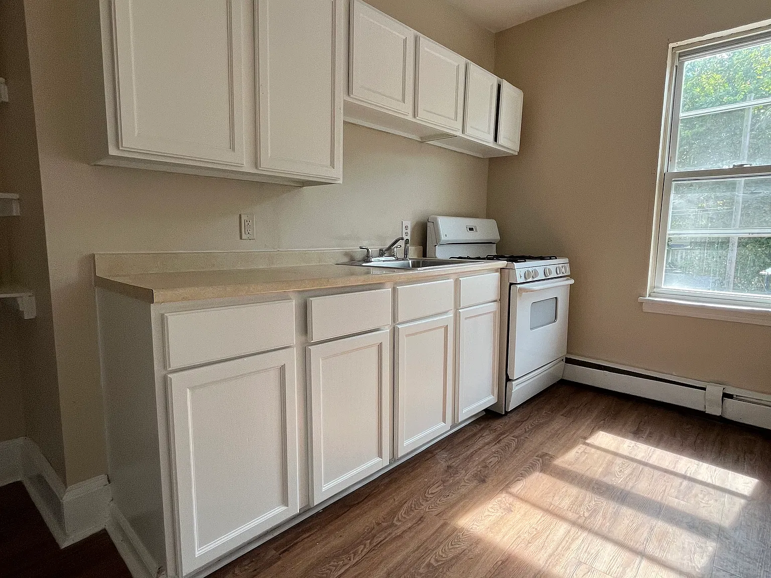 2 bed, 850 sqft, $1,395 — Photo 3