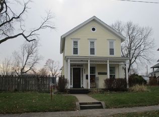 535 10th Ave S, Clinton, IA 52732