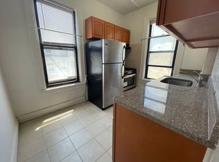 31-23 34th St #6, Astoria, NY 11106