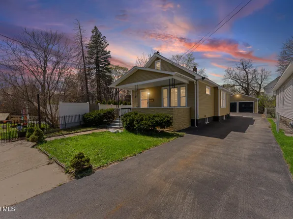 917 Hazelwood Avenue, Schenectady, NY 12306