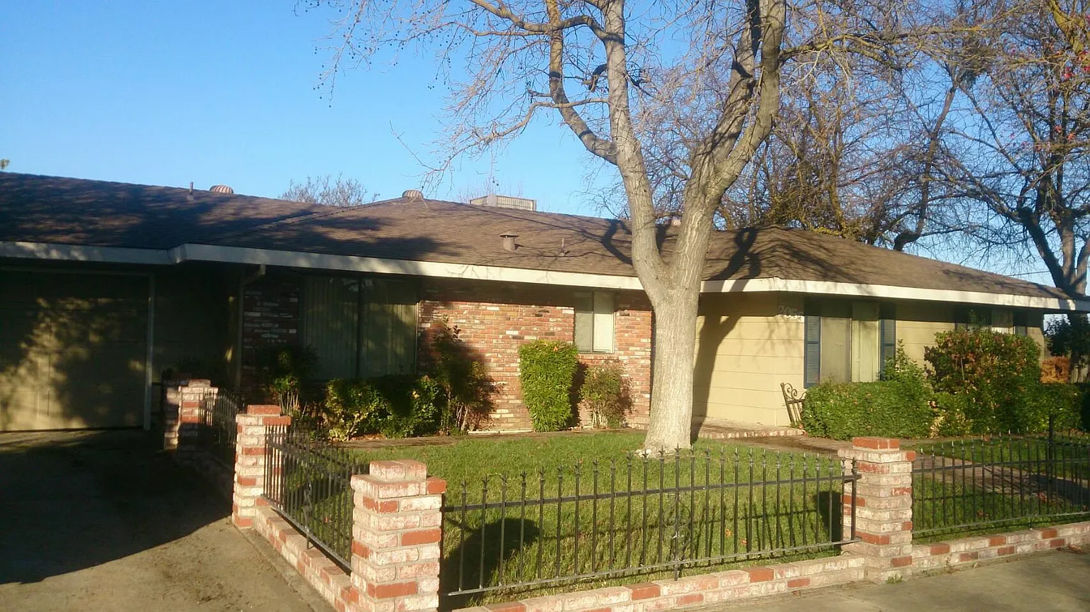 2055 E Alexander Ave photo 1
