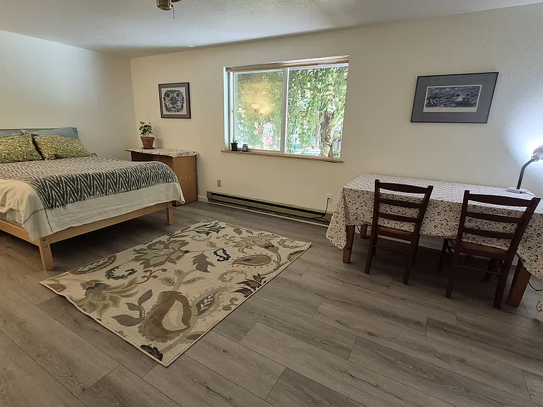 Rainwood Dr NW — Photo 1