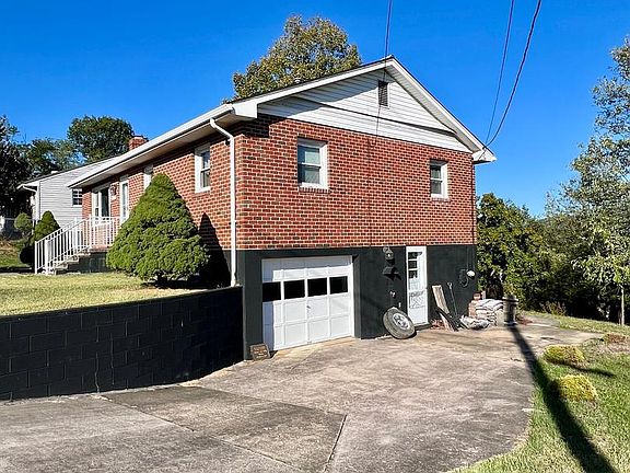 4th image of 630 White Ave