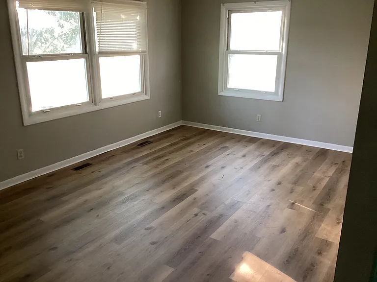 15345 Chandler Rd — Photo 3