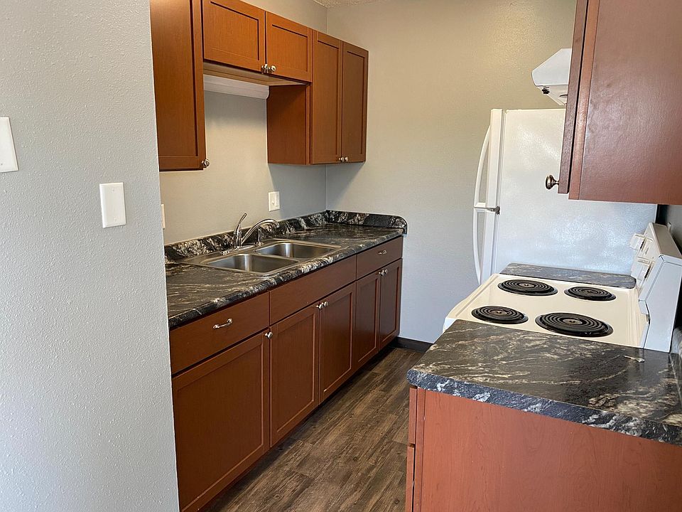 1st image of 1684 5th St #5