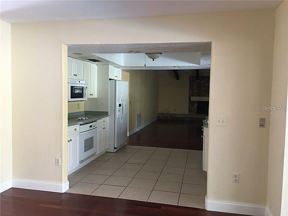 4th image of 3027 Wister Cir