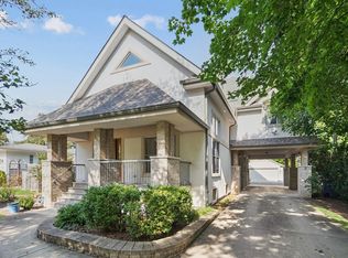 805 Vernon Ave, Glencoe, IL