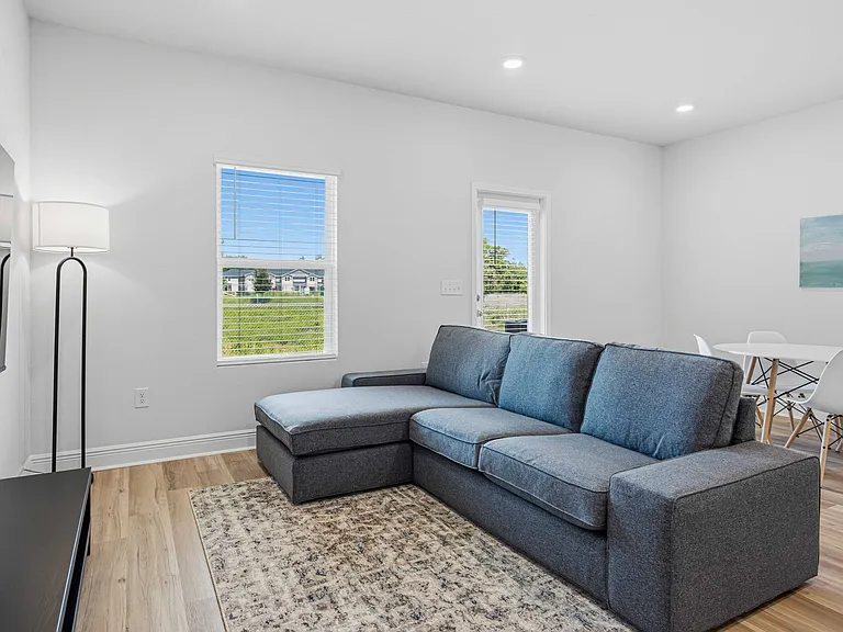 4487 Wendell St — Photo 12