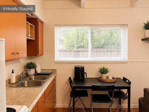 3rd image of 515 E 8th St #G