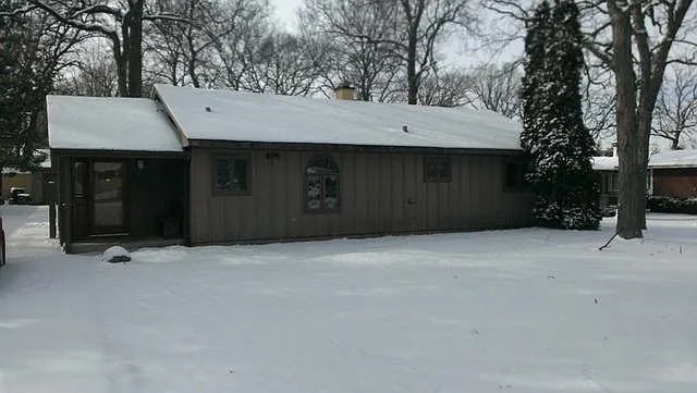 2368 N Barrington Woods Rd photo 1