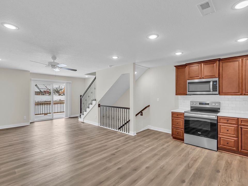 1st image of 1106 Autumn Cir #4