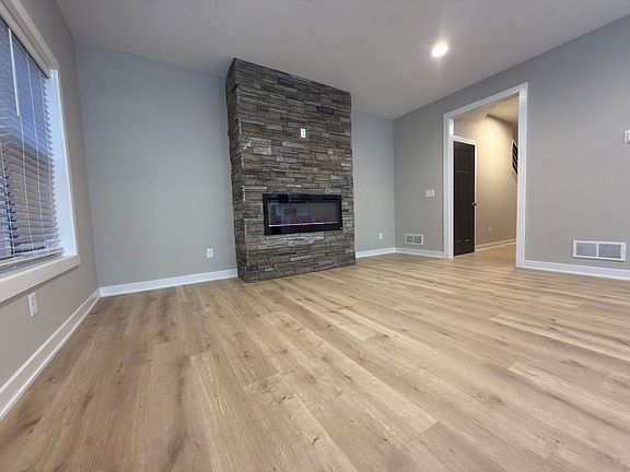 5th image of 3500-3504 90th St W #3500