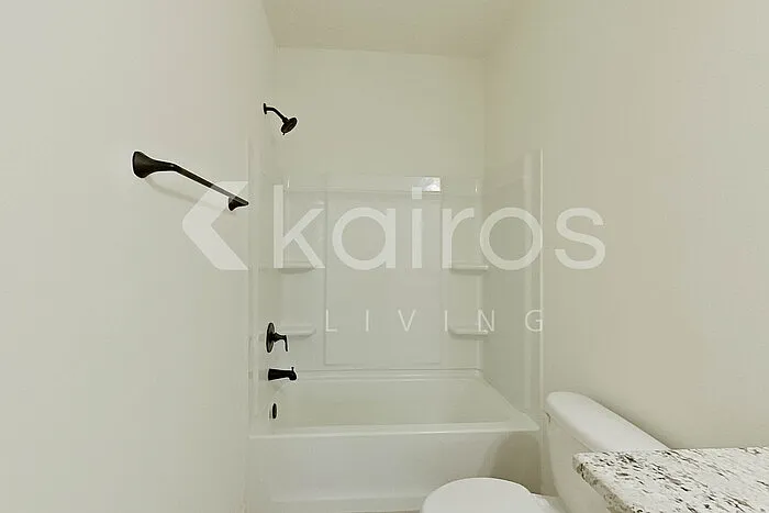 215 Peppercorn Way — Photo 12