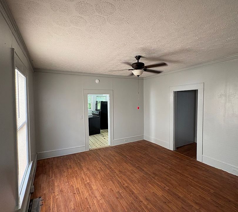 2nd image of 617 Candler St