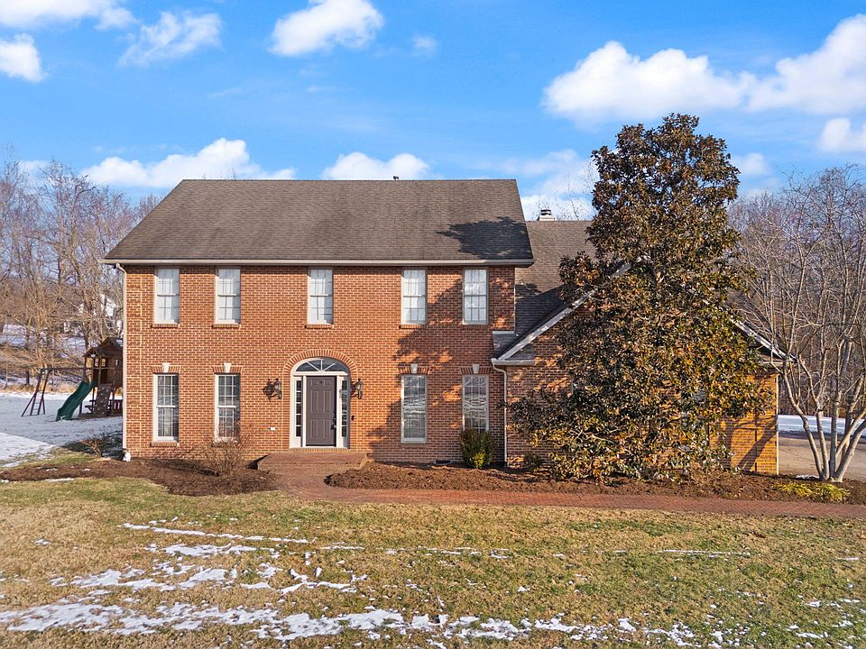 1st image of 55 Lakeview Dr