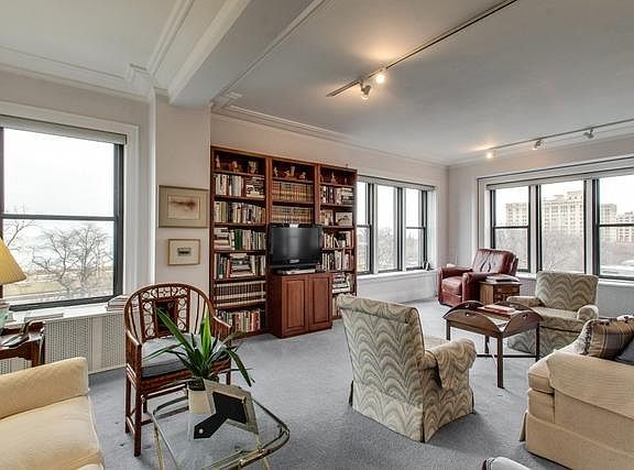 3rd image of 5300 S South Shore Dr APT 53