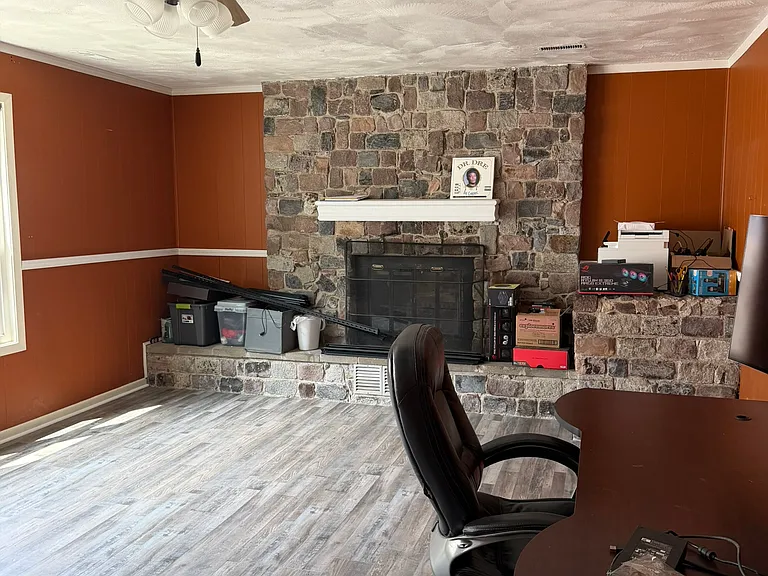 1036 Churchill Dr — Photo 24