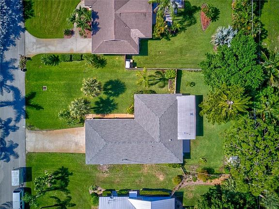 5th image of 1634 NE Silvia Ave