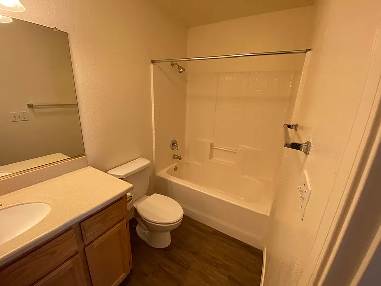 709 Creston Rd — Photo 37