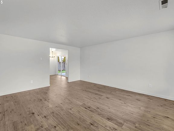 4th image of 8321 NE 157th Ave