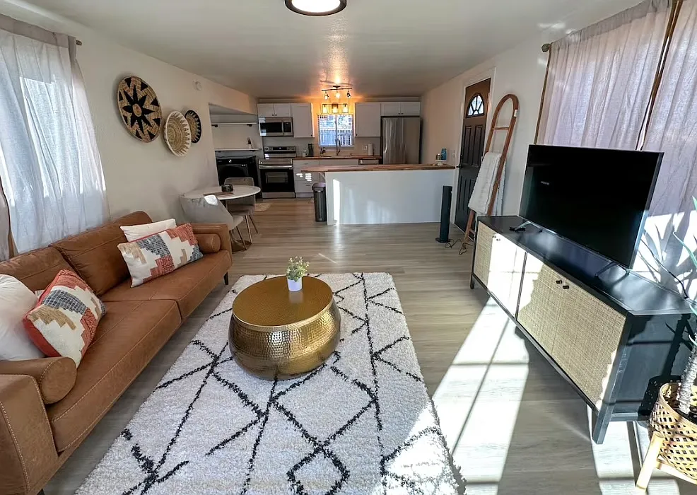 1 bed, $2,300 — Photo 2