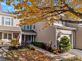 3 Sparrow Walk, Newtown, PA 18940
