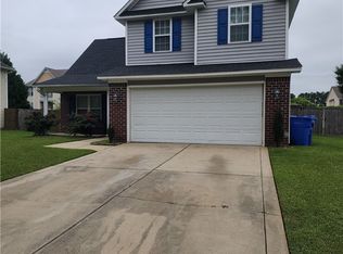 5716 Scarecrow Ct, Fayetteville, NC 28314
