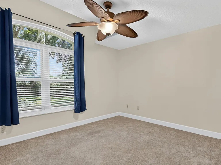 118 W Magnolia Ave — Photo 23
