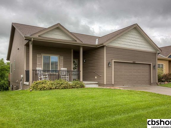 2nd image of 4960 N 165th St
