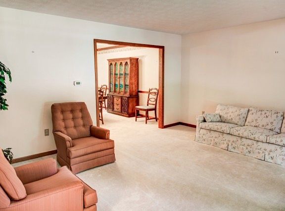 3rd image of 1492 Eileen Dr