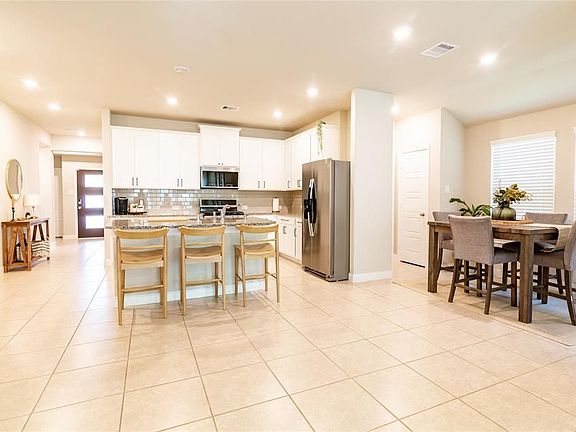 4th image of 4406 Upland Stream Ln