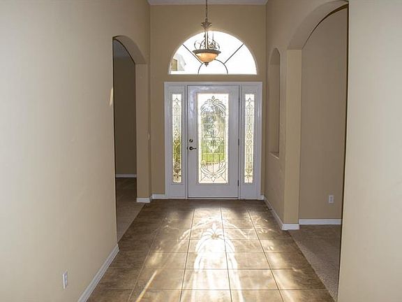 3rd image of 13119 Colonnade Cir