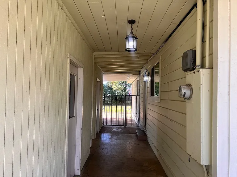 2910 Blue View St — Photo 12
