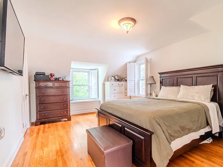 727 Forest Ave — Photo 6