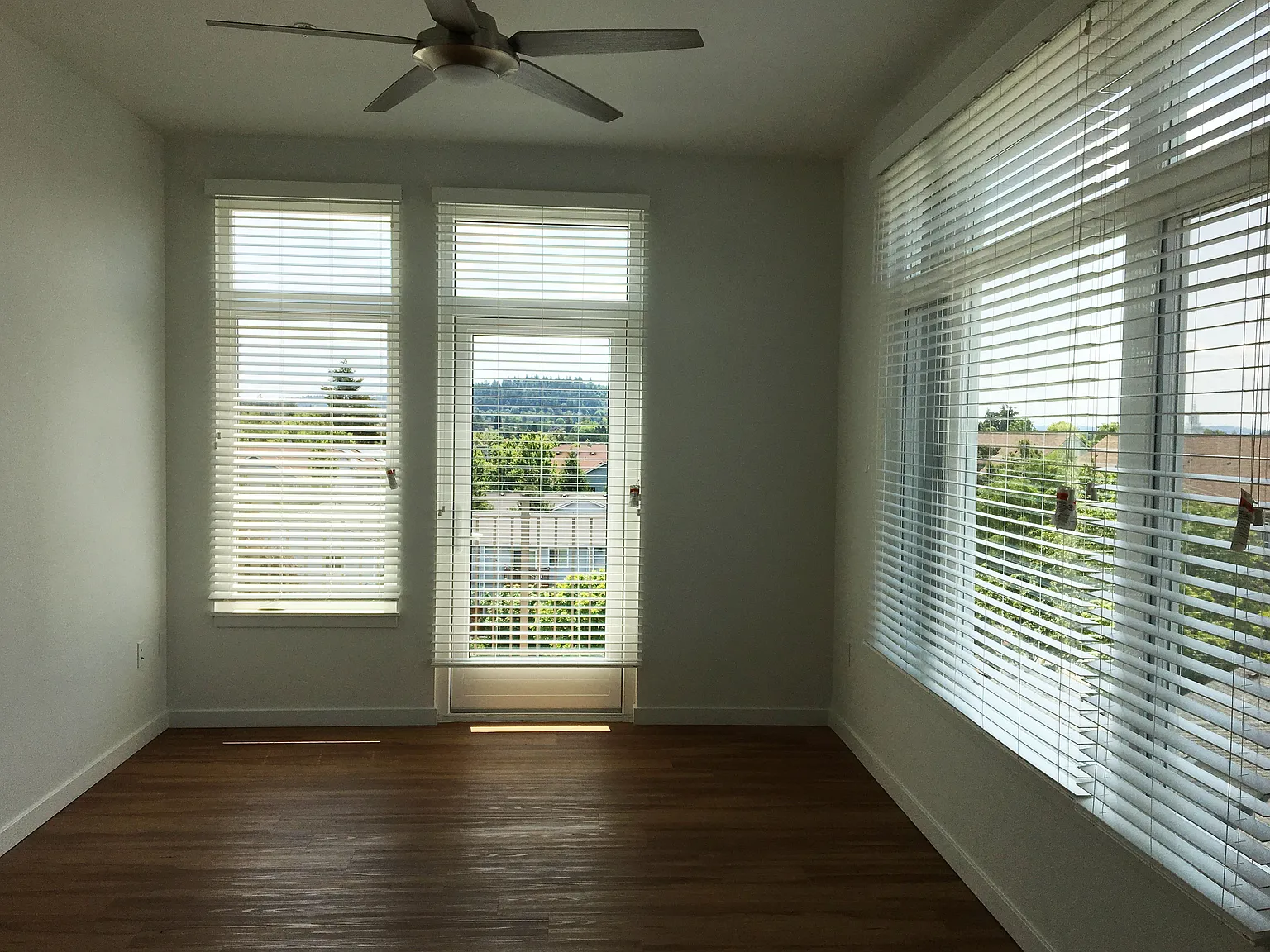 East Burnside Apartments — Photo 3