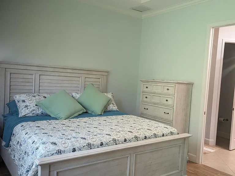 9469 Isla Bella Cir — Photo 12