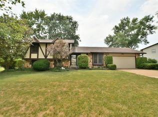 36 Lake Charles Dr, Saint Peters, MO 63376