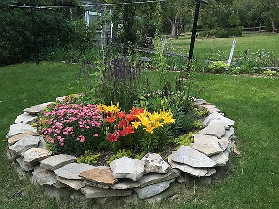 Many perennial garden beds