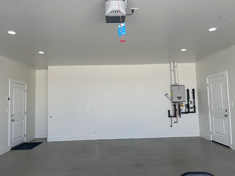 17515 Live Oak St — Photo 106