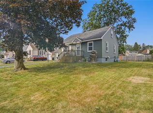 104 Forest Dr, North Syracuse, NY 13212