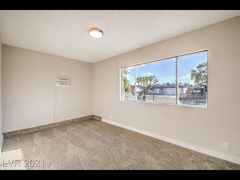 3124 Van Der Meer St — Photo 22