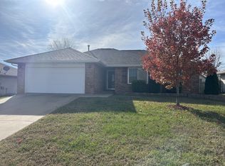 3876 W Overland St, Springfield, MO 65807