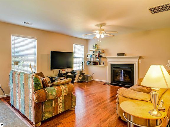 3rd image of 12 Evonvale Ct