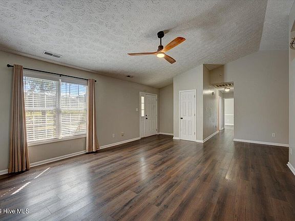 5th image of 105 Cherry Branch Drive